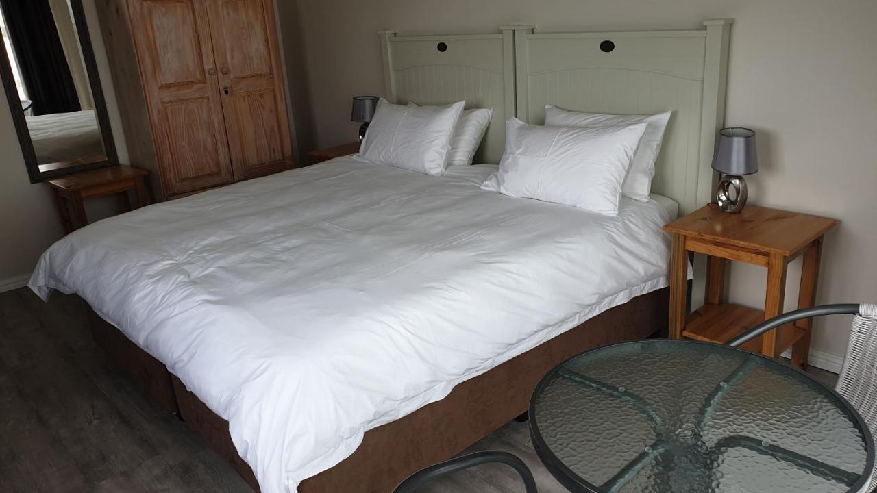 Stonehouse On Main Hotel Struisbaai Kamer foto