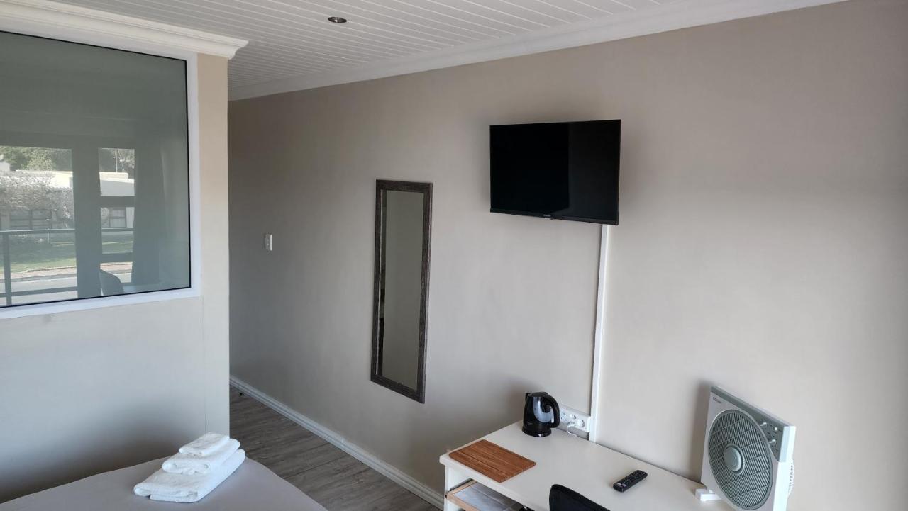 Stonehouse On Main Hotel Struisbaai Buitenkant foto