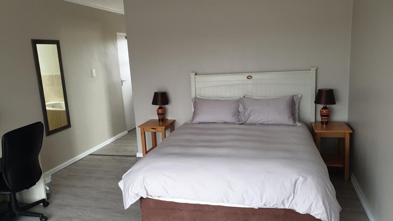 Stonehouse On Main Hotel Struisbaai Kamer foto