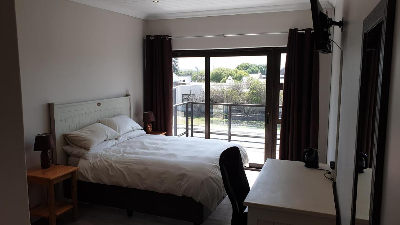Stonehouse On Main Hotel Struisbaai Kamer foto