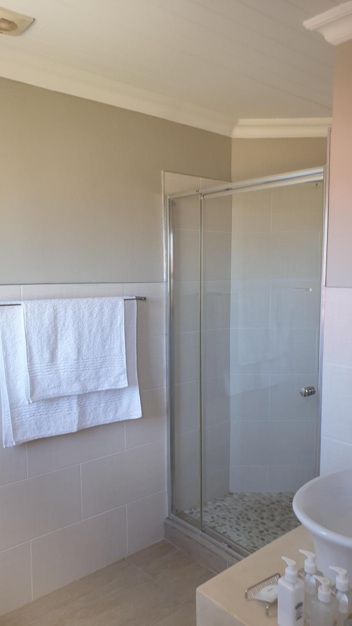 Stonehouse On Main Hotel Struisbaai Kamer foto